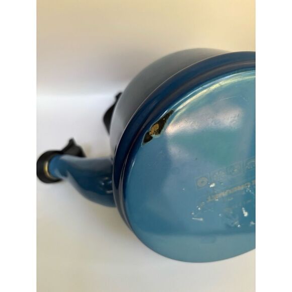 Le Creuset Enamel On Steel Demi Tea Kettle, 1.25 qt., Deep Teal - Picture 9 of 11